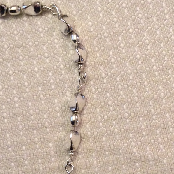 Silver necklace and earrings set - Picture 4 of 6